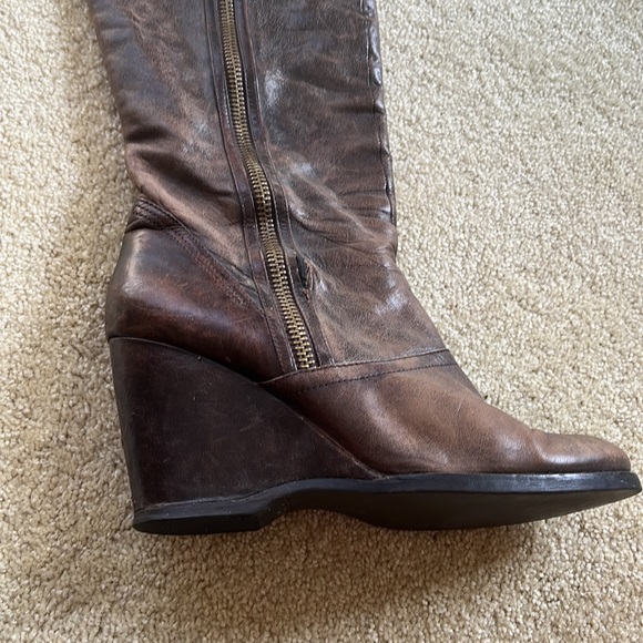 Distressed Leather Wedge Boots - Picture 5 of 6